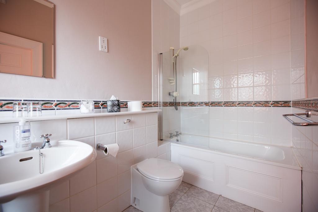 ホテル Portclew House ペンブローク 部屋 写真